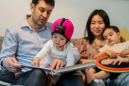 An American professor used his 2-year-old daughter to train an AI model to appear in Science! Human cubs use head-mounted cameras to train new AI
