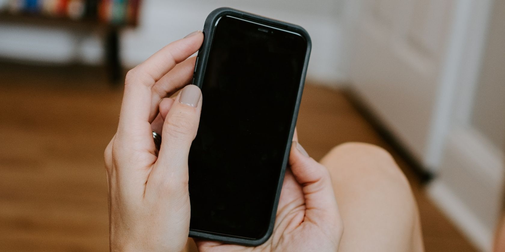 6 Potential Fixes for an iPhone Showing
