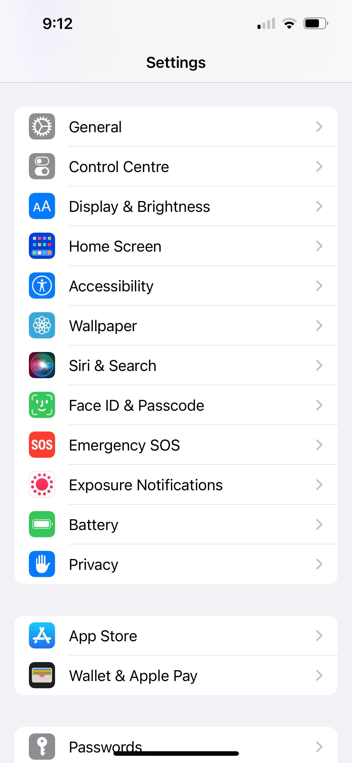 9 Fixes When Your iPhone's Screen Has a Yellow Tint