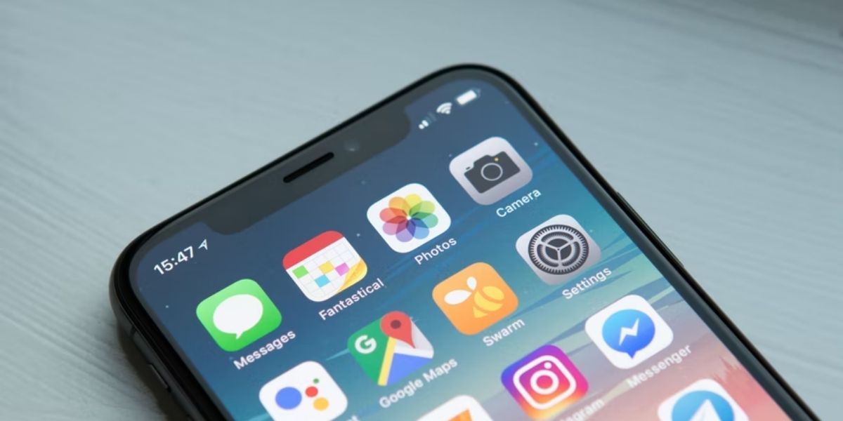 Getting Text Messages Late on Your iPhone? Try These 9 Fixes