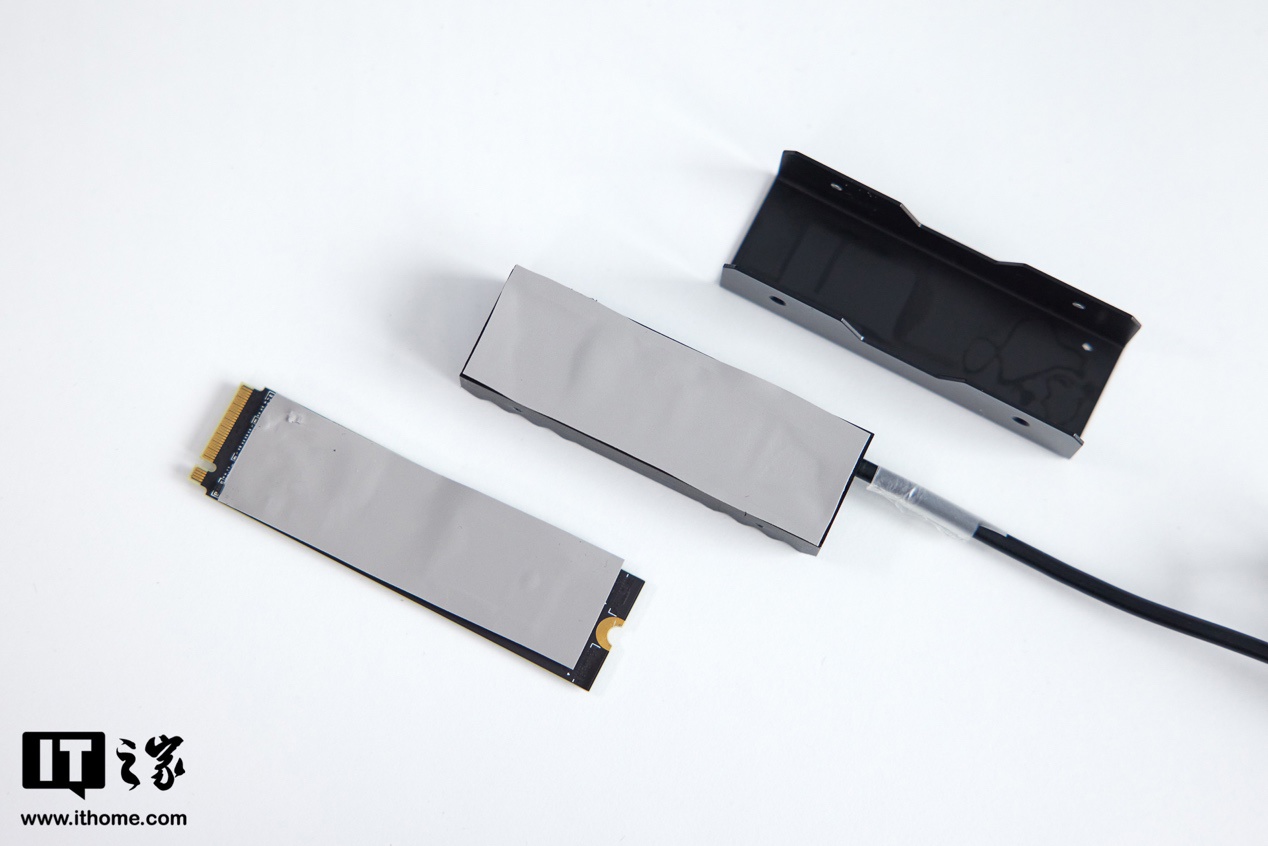 雷克沙 NM1090 PCIe5.0 Gen5x4 NVMe 固态硬盘图赏:全副武装的读写性能怪兽