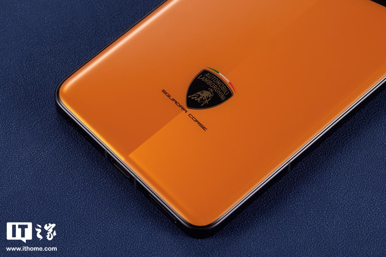 Redmi K70 至尊冠军版手机图赏:兰博基尼联名,彰显速度和激情