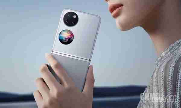 It is revealed that both Huawei and Samsung will launch low-priced folding screen mobile phones in the second half of this year