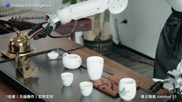 At the World Robot Conference, this domestic robot carrying the hope of future elderly care was surrounded