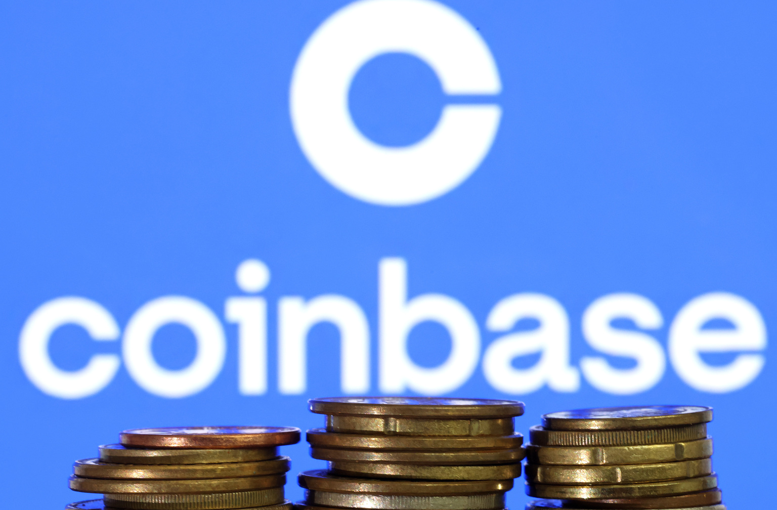 Coinbase Global, Inc. (NASDAQ:COIN) shares have dropped by approximately 5%