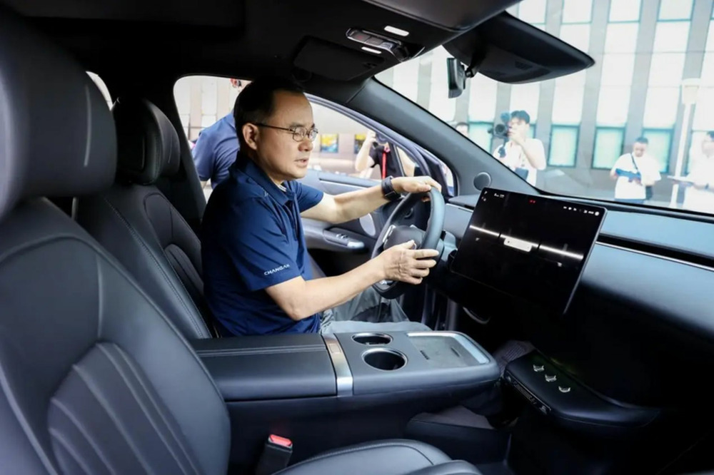 Das Führungsteam von Changan Automobile testete den Changan Qiyuan E07 persönlich in Dianjiang, Chongqing