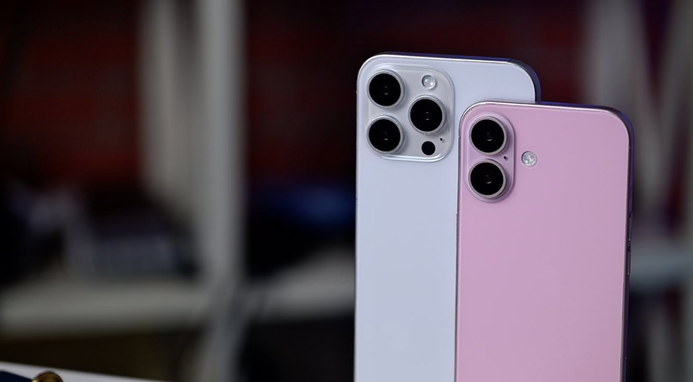 华为发布会主动「撞车」苹果，三折手机能否单挑iPhone 16？