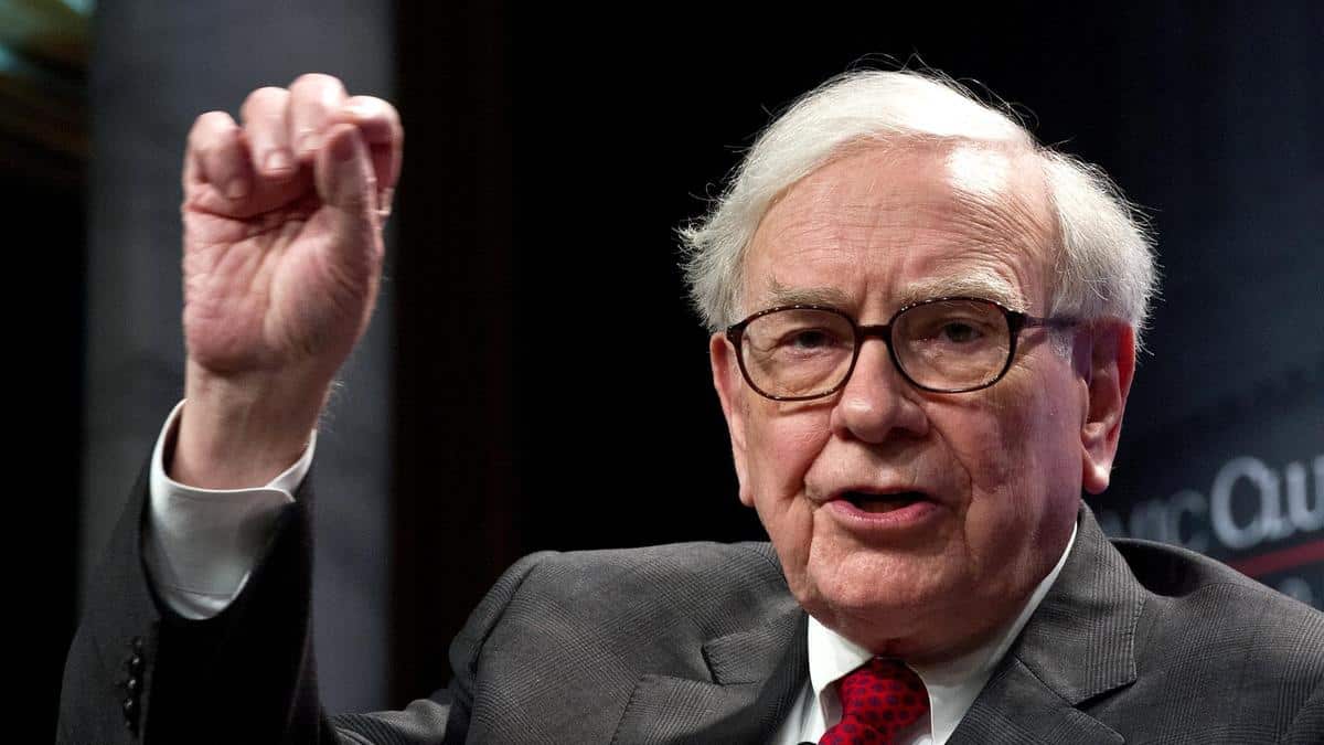 Justin Sun Reveals Warren Buffett Has Been HODLing Tron (TRX) for Over 4 Years, Making Him 10x Richer