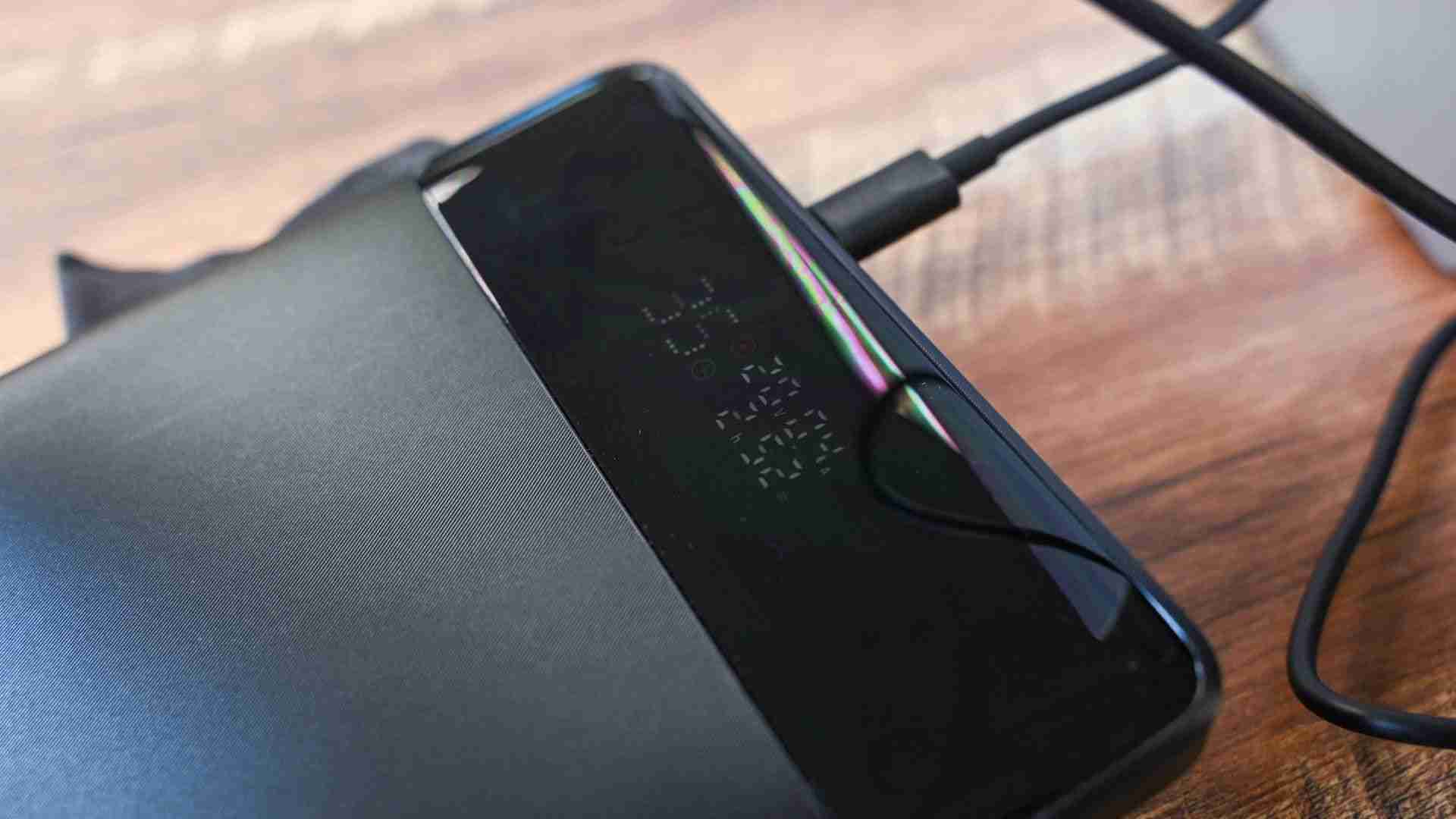 Why I Leave Phone Power Banks In Every Room of My Home