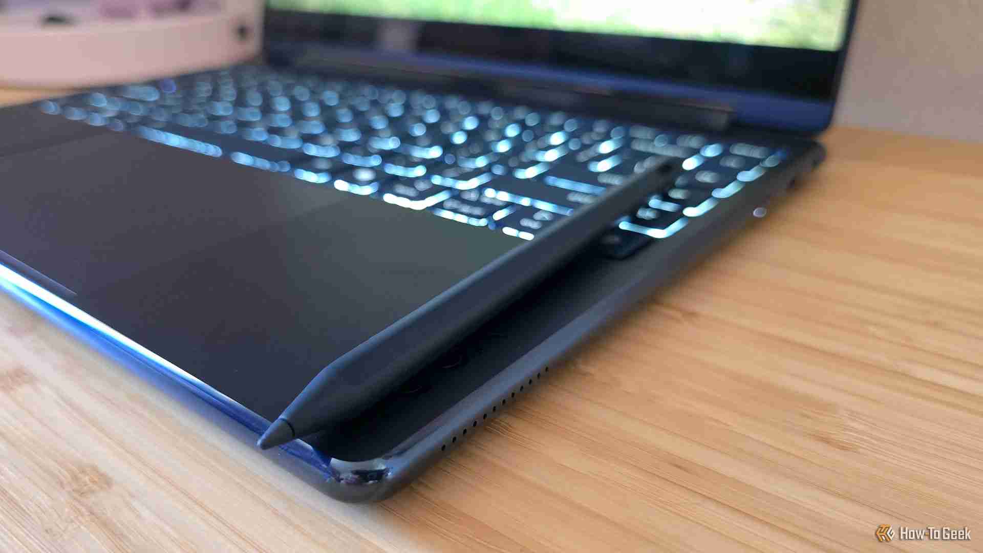 Lenovo Yoga 9i 2-in-1 Gen 10 Aura Edition Review: A Solid, Well-Rounded Laptop