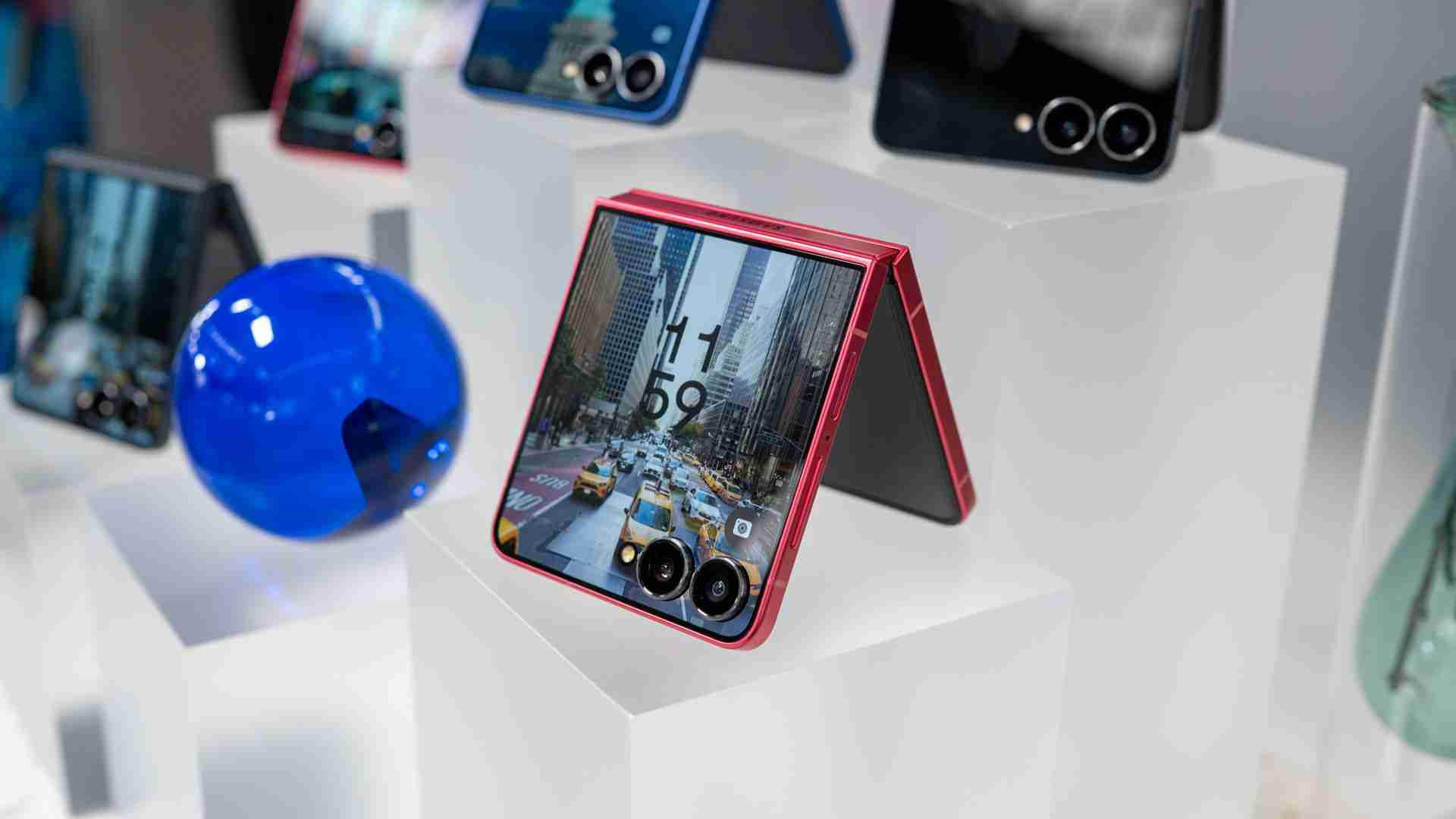 Galaxy Z Flip 7 vs. Galaxy Z Flip 6:魅力的なアップグレードまたは増分変更?