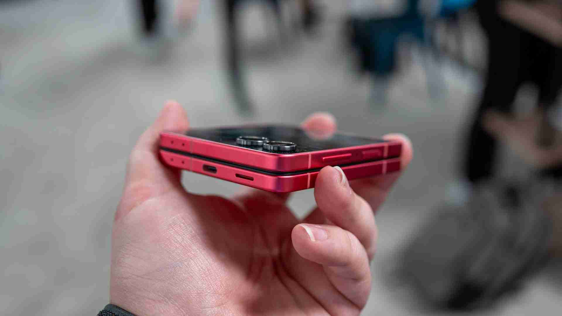 Galaxy Z Flip 7 vs. Galaxy Z Flip 6:魅力的なアップグレードまたは増分変更?