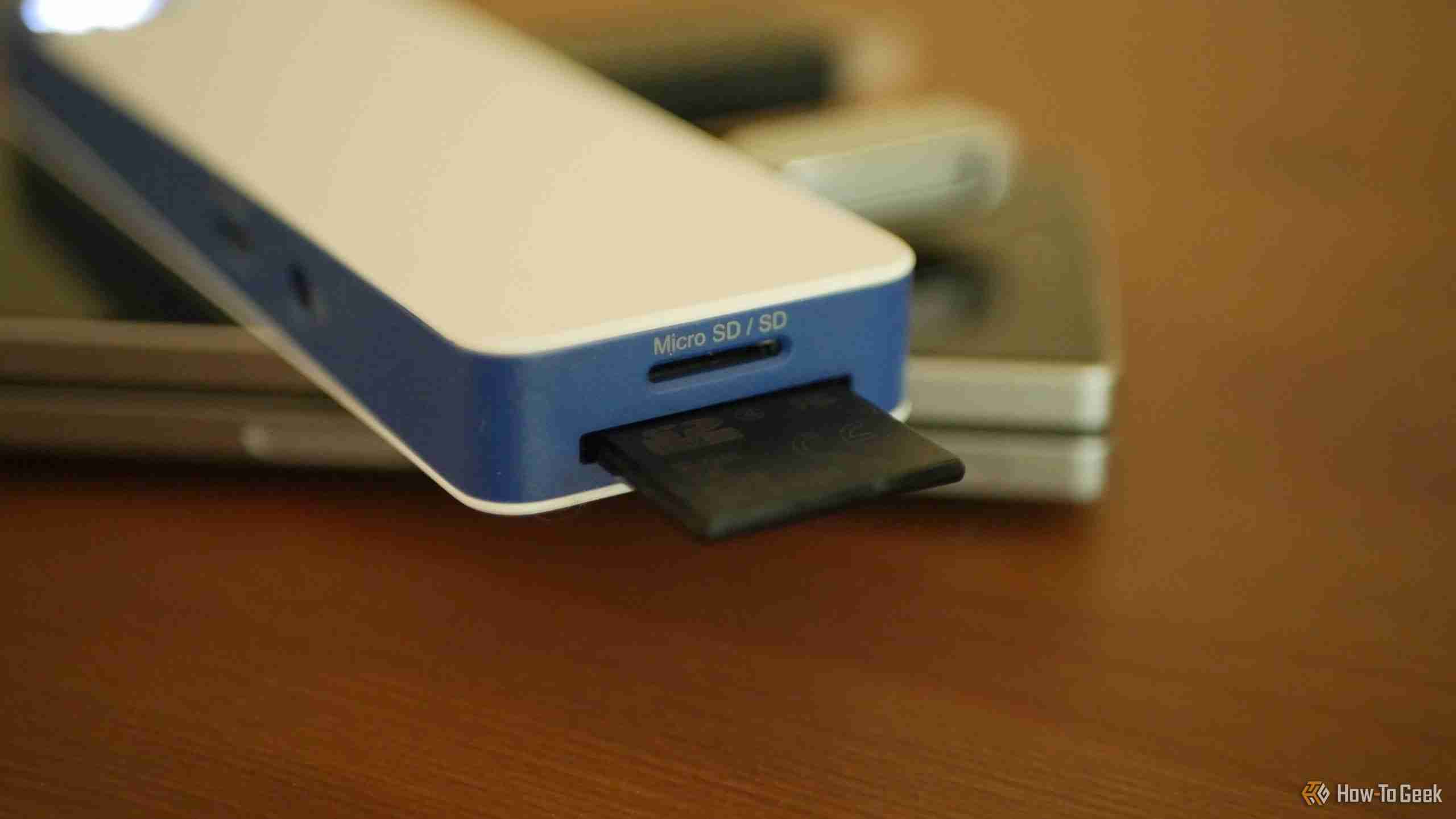 Hyper Hyperdrive Flex 8 Port USB-C Hab Ulasan: Mengganggu tetapi menyeronokkan