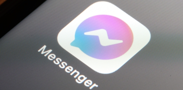 Cara memasukkan seseorang ke bahagian atas senarai sembang messenger anda