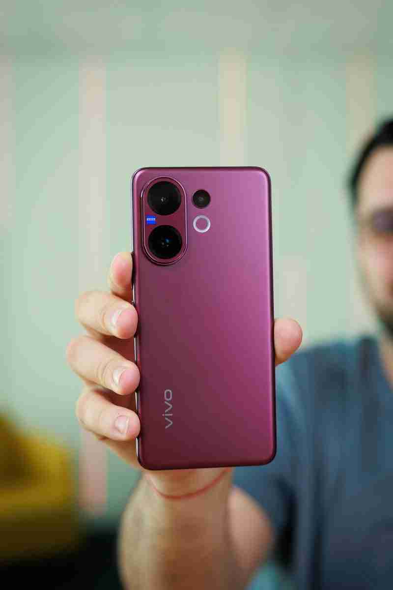 Vivo V60 review: Outstanding battery life and a solid camera experience