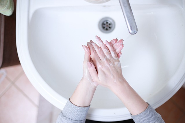 洗衣机进水管接头如何连接水龙头