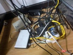 Briefly talk about the principle of dependency injection in VSCode