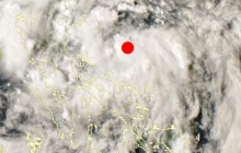华南可能台风二连击了! 太平洋的云团逐渐活跃,17号台风米娜和18号台风桦加沙要相继生成。