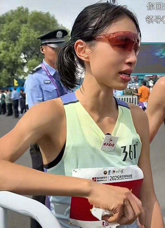 医院回应最快女护士被解聘或调岗：未被医院解聘或调岗 - php中文网