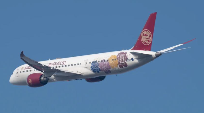 吉祥航空HO1625航班，连换三架飞机都出故障，乘客怒等13小时
