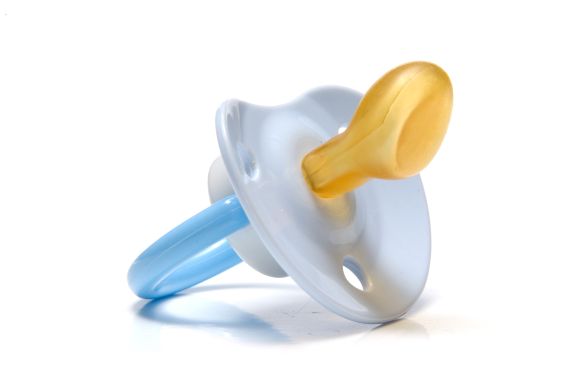 安抚奶嘴可以含多久？一天可以用几个小时？ - php中文网