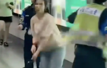 女子地铁拒绝安检追打工作人员被行拘