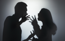 男子转情人1340万违法吗？原配能要回这笔钱吗？详情介绍
