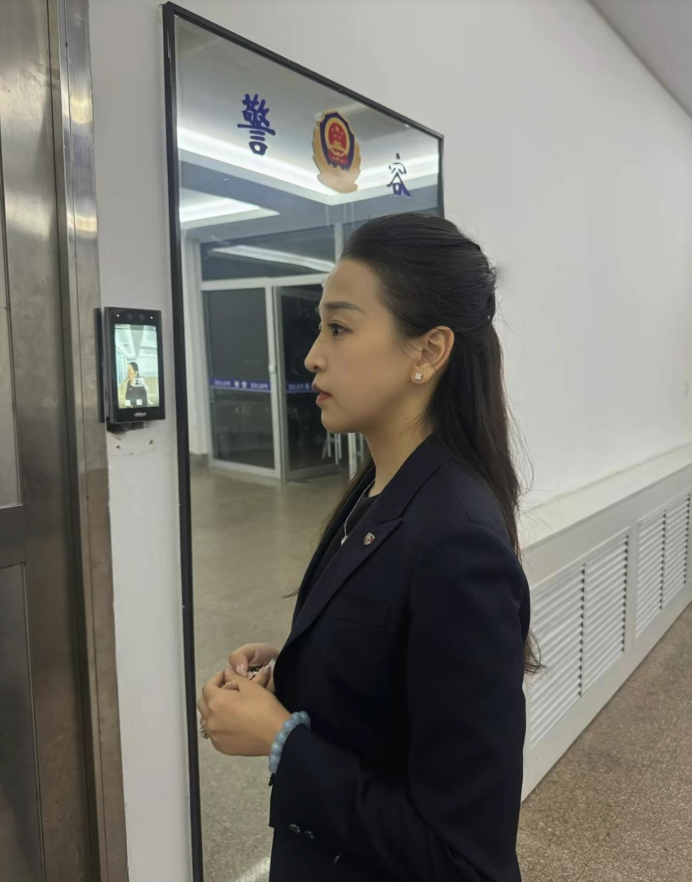 保时捷“销冠女王”遭遇AI恶意合成虚假视频,本人回应:已报案,并悬赏征集线索