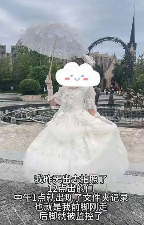 合租臥室內(nèi)驚現(xiàn)針孔攝像頭，女子當面對質(zhì)，男室友反應“亮了”，警方：已被依法行拘