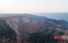 陕西旬邑发生黄土塬边垮塌,一村民失联