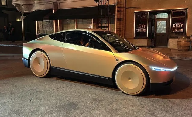 特斯拉或将为自动驾驶出租车Cybercab配备方向盘与踏板,以满足监管要求