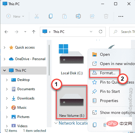 修复：USB 驱动器在 Windows 11 ,10 中显示错误的存储大小问题