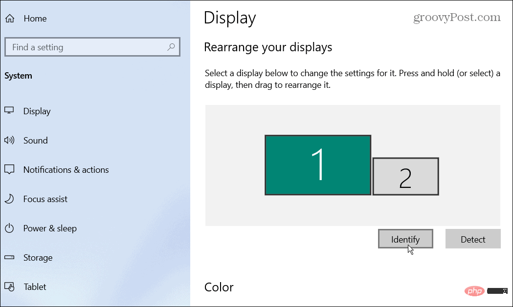 How to set different wallpapers on dual monitors on