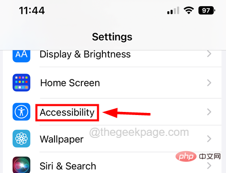 如何在iPhone上关闭黑白