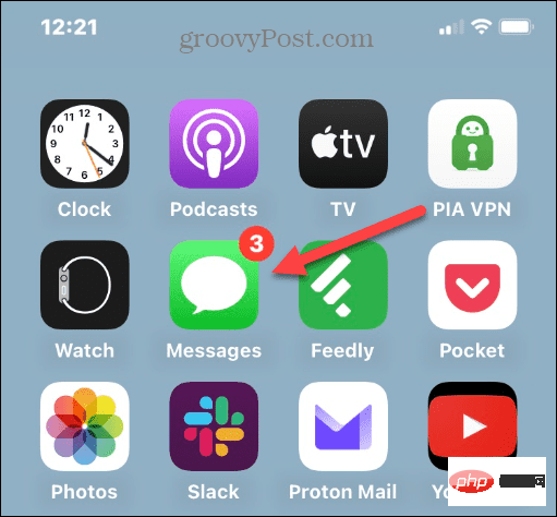 如何在 iPhone 上将邮件标记为未读