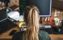 有人用虚拟机，有人直接打电话，六名作弊者全身而退！线上监考软件只是个摆设？