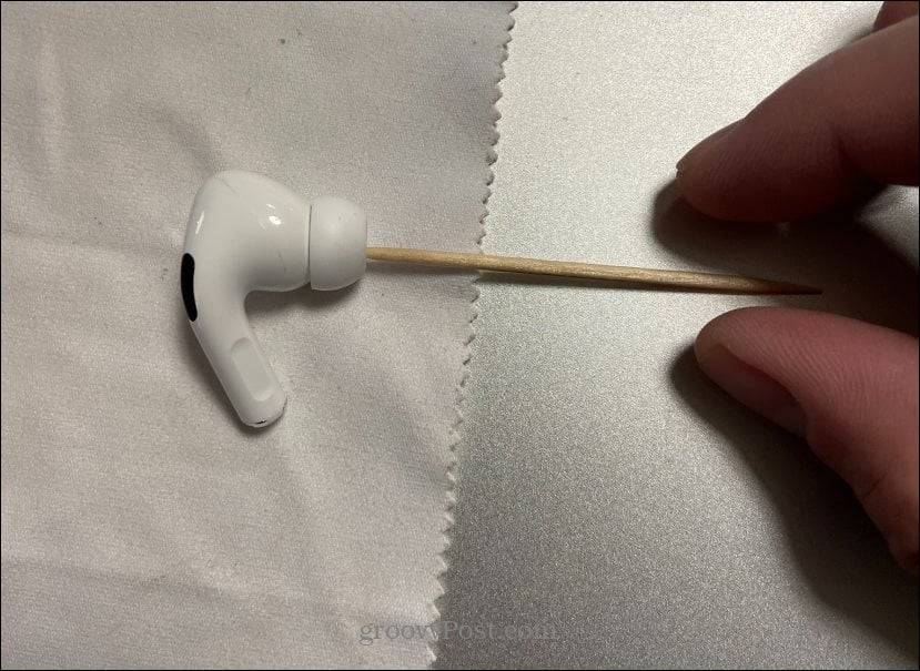 如何清洁 AirPods