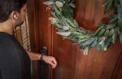 CES 2022：Schlage 推出支持 Apple Home Key 功能的 Encode Plus Deadbolt