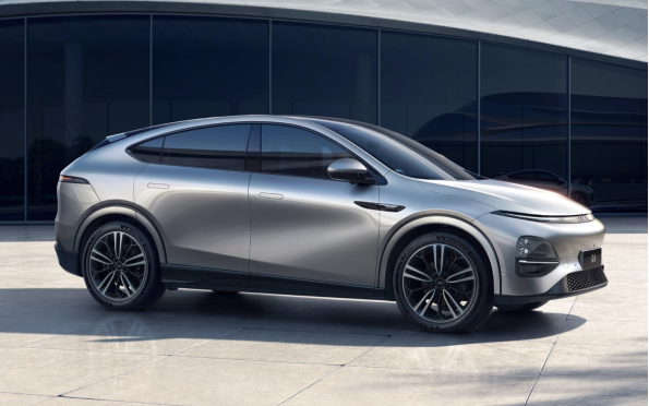 小鹏G6：挑战特斯拉Model Y的中型纯电SUV