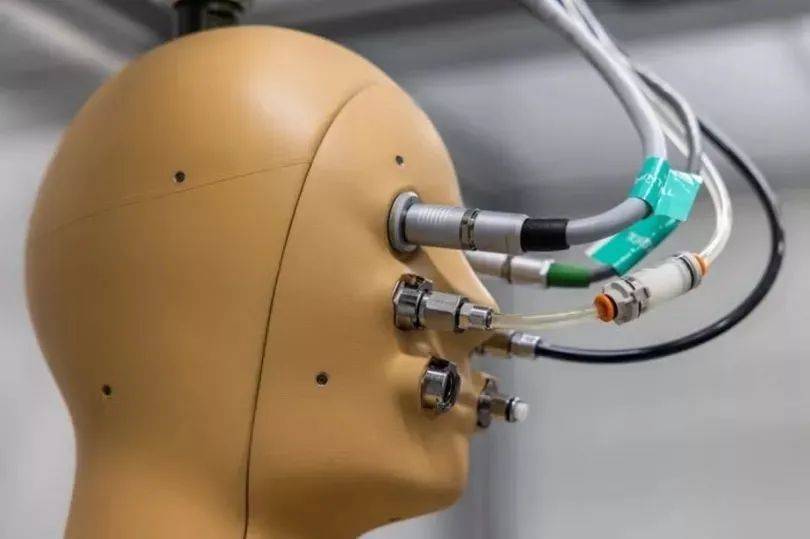 Its so awesome! The worlds first sweating robot can sweat like a human