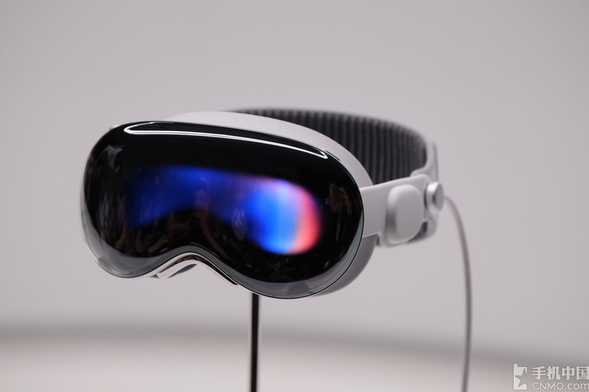苹果Vision系列或将迎来低配版Vision Pro手机