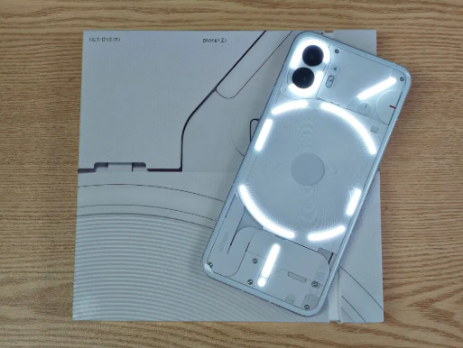 Nothing Phone(2a):亲民定位,低价吸引用户目光