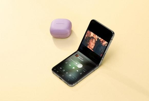 创新拍摄模式:三星Galaxy Z Flip5为您带来更便捷的拍摄体验