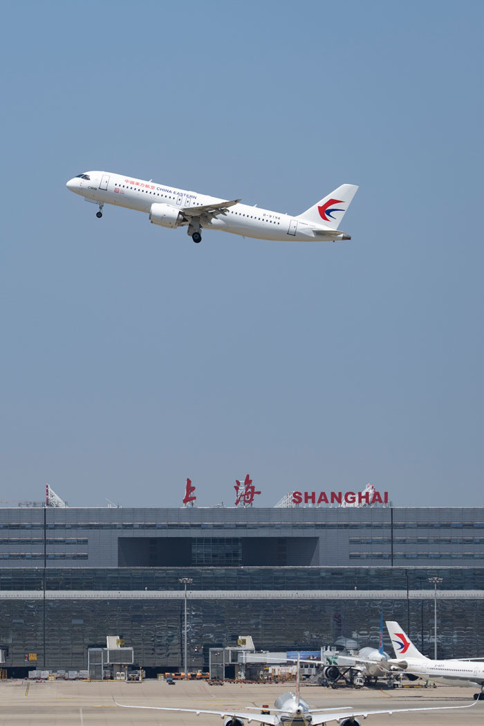 中国商飞董事长贺东风：C919 国产大飞机订单量超过 1000 架，已交付 2 架
