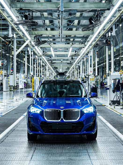 宝马iX1电动SUV在沈阳工厂正式下线,售价揭晓