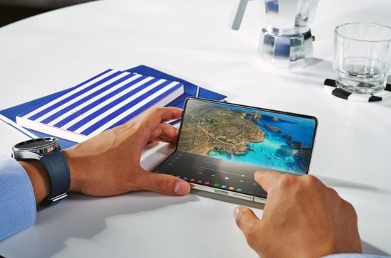 折叠屏新巅峰:Galaxy Z Fold5的外观与性能魅力