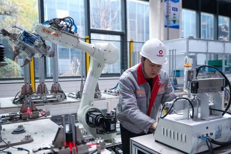 最美生产线丨走进中建材凯盛机器人（上海）有限公司