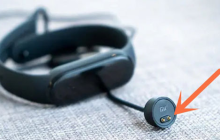 小米手环7怎么充电