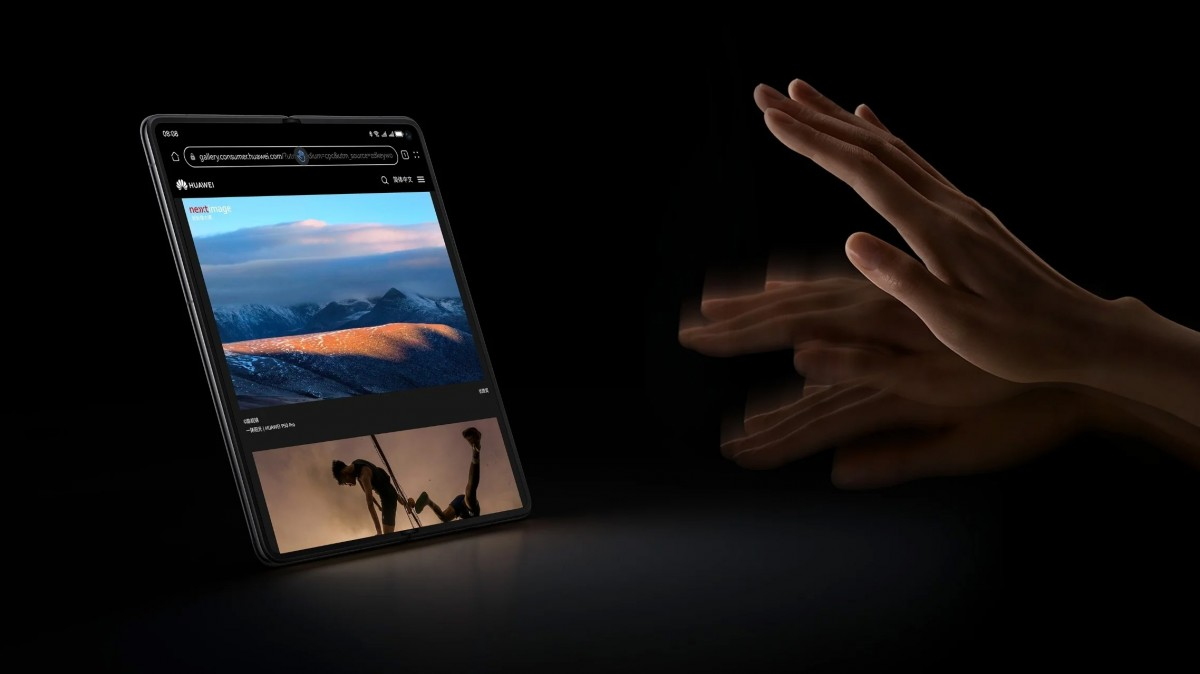 华为首款三折屏曝光，折叠屏手机“卷形态得天下”？