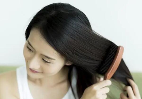 蚂蚁庄园3月2日:俗话说头梳千遍病少一半以下哪种发质的人群更适合多梳头